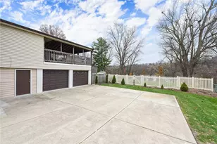 1146 Airedale Dr, Bethel Park, PA 15102 - Photo 40