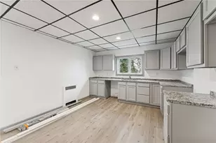 1706 Rhine St, Spring Hill, PA 15212 - Photo 16