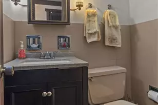 770 Country Club Dr, Pittsburgh, PA 15228 - Photo 16