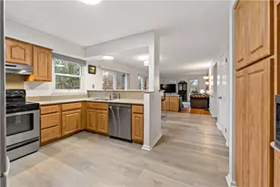 2691 Marshfield Dr, Pittsburgh, PA 15241 - Photo 10