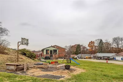 911 Quaker Dr., North Huntingdon, PA 15642 - Photo 34