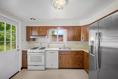 5123 S Passage Dr, Pittsburgh, PA 15236 - Photo 14