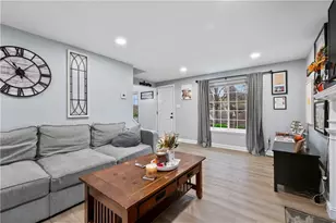 5300 Spring Valley Dr, Pittsburgh, PA 15236 - Photo 4