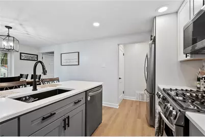 5300 Spring Valley Dr, Pittsburgh, PA 15236 - Photo 12