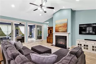 1316 S Valley Ct, Murrysville, PA 15632 - Photo 8