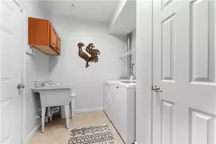 755 Marigold Ct, Bridgeville, PA 15017 - Photo 18