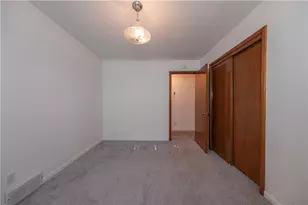 967 Illinois Ave, Pittsburgh, PA 15221 - Photo 14