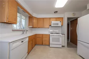 967 Illinois Ave, Pittsburgh, PA 15221 - Photo 8