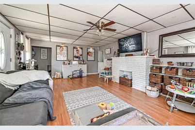 2201 Harbor, Spring Hill, PA 15212 - Photo 4