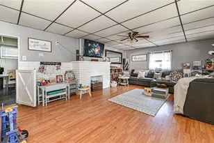 2201 Harbor, Spring Hill, PA 15212 - Photo 2