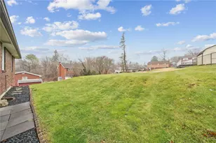 1013 10th St, Irwin, PA 15642 - Photo 32