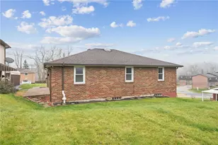 1013 10th St, Irwin, PA 15642 - Photo 30