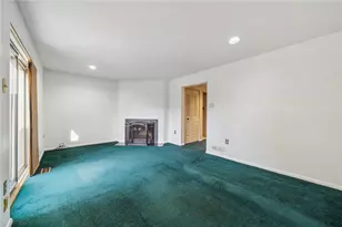 212 Pine Ct, Ross Twp, PA 15237 - Photo 10