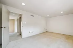 212 Pine Ct, Ross Twp, PA 15237 - Photo 16