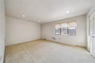 212 Pine Ct, Ross Twp, PA 15237 - Photo 14