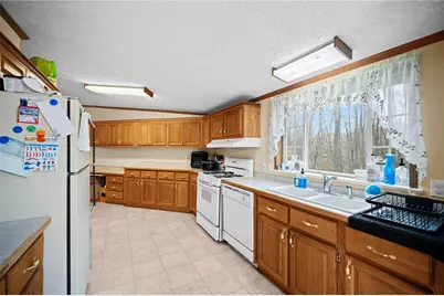 229 Connoquenessing Dr, Connoquenessing Township, PA 16033 - Photo 16
