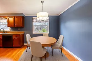 1069 Highfield Rd, Bethel Park, PA 15102 - Photo 10