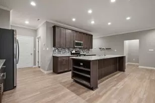 209 Olivia Dr, Pittsburgh, PA 15068 - Photo 10