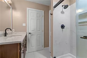 1100 Meadowbrook Dr, Canonsburg, PA 15317 - Photo 36