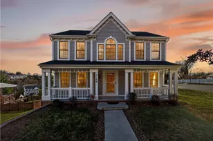 1100 Meadowbrook Dr, Canonsburg, PA 15317 - Photo 1