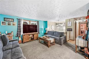 11 Clubhouse Dr, Shenango Township, PA 16159 - Photo 4