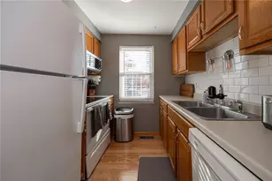 312 Bellford Ct, Cranberry Township, PA 16066 - Photo 6