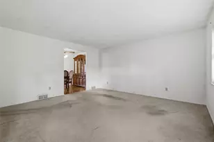 508 Rainier Dr, Pittsburgh, PA 15239 - Photo 8