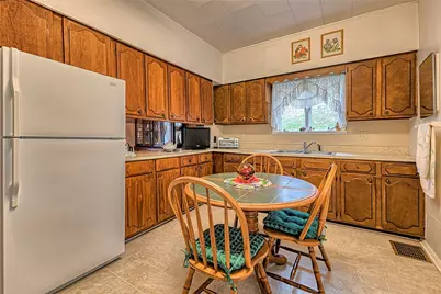 111 Dixonville Rd, Green/Commdre/Prchse, PA 15728 - Photo 8