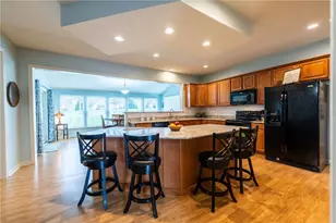 123 MacIntosh Ct, Cranberry Township, PA 16066 - Photo 4