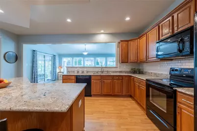 123 Macintosh Ct, Cranberry Township, PA 16066 - Photo 6