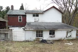 1047 Cinder Rd, Dunbar Township, PA 15431 - Photo 12