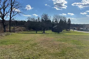 556 Bonniebrook Rd, Summit Township, PA 16002 - Photo 4