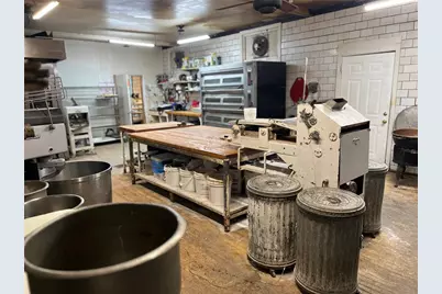 228 N Liberty St, New Castle, PA 16102 - Photo 4