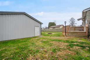 108 Golf Ave, Ellport Boro, PA 16117 - Photo 34