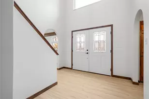 449 Shelbourne Dr, Pittsburgh, PA 15239 - Photo 4