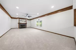 449 Shelbourne Dr, Pittsburgh, PA 15239 - Photo 12