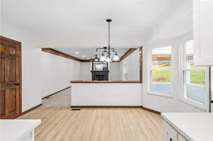 449 Shelbourne Dr, Pittsburgh, PA 15239 - Photo 10