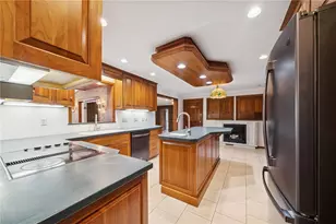 710 Florida Ave, Jeannette, PA 15644 - Photo 10