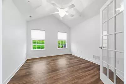 400 Spring Valley Dr, Jackson Township, PA 16063 - Photo 14