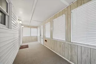 104 Grand Ave, Aliquippa, PA 15001 - Photo 10