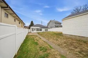 104 Grand Ave, Aliquippa, PA 15001 - Photo 6