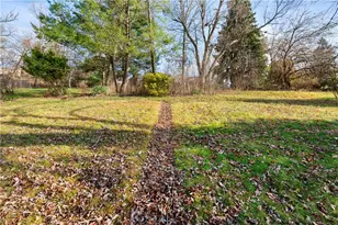 1761 Bower Hill Rd, Scott Township, PA 15243 - Photo 10