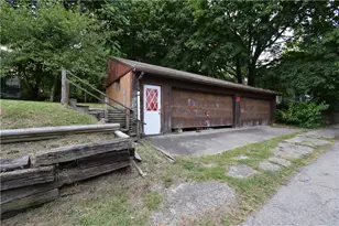 376 Ellsworth St, Sharon, PA 16146 - Photo 4