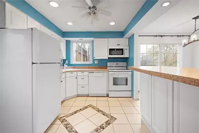 1731 Hollyrood Rd, Pittsburgh, PA 15227 - Photo 10