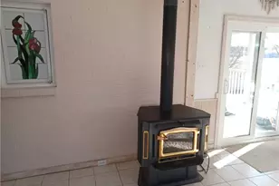 1810 Pennsylvania Ave, Irwin, PA 15642 - Photo 16