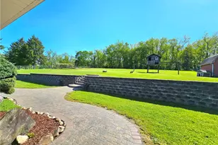 2977 Clay Pike, Sewickley Township, PA 15678 - Photo 2