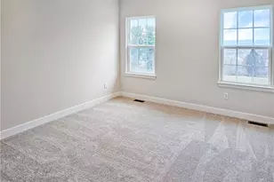 125 Black Oak Ln, South Strabane, PA 15301 - Photo 8