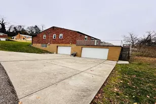 3541 Wallace Dr, Pittsburgh, PA 15227 - Photo 4