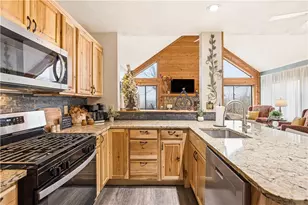 1752 Greenfield Dr, Hidden Valley, PA 15502 - Photo 12