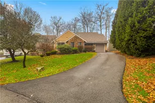 1752 Greenfield Dr, Hidden Valley, PA 15502 - Photo 38